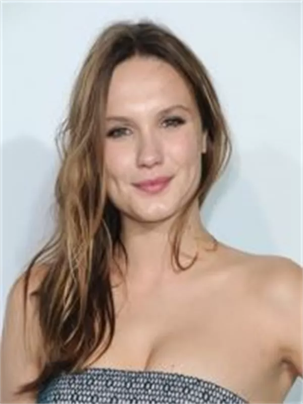 Ana Girardot