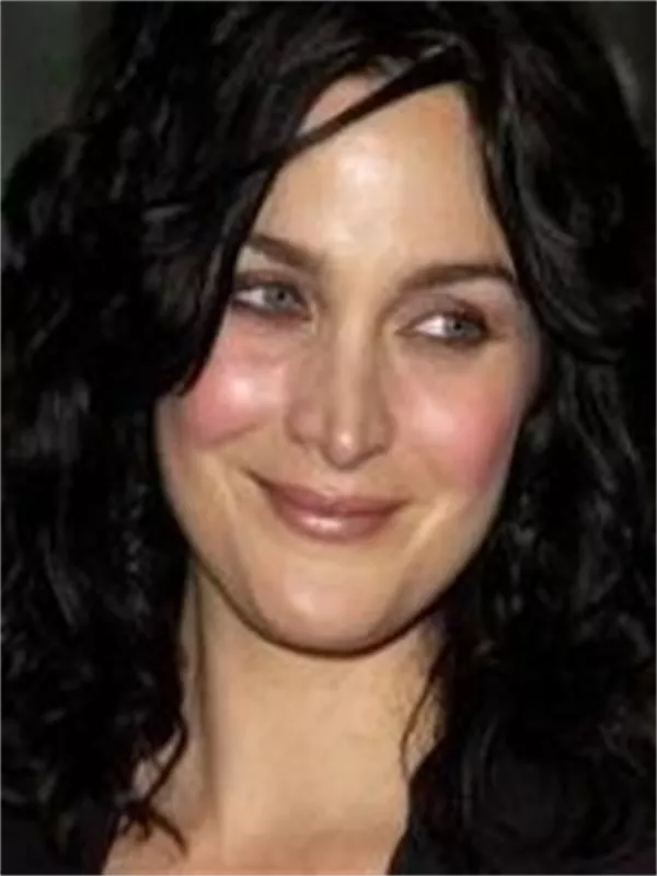 Carrie-Anne Moss