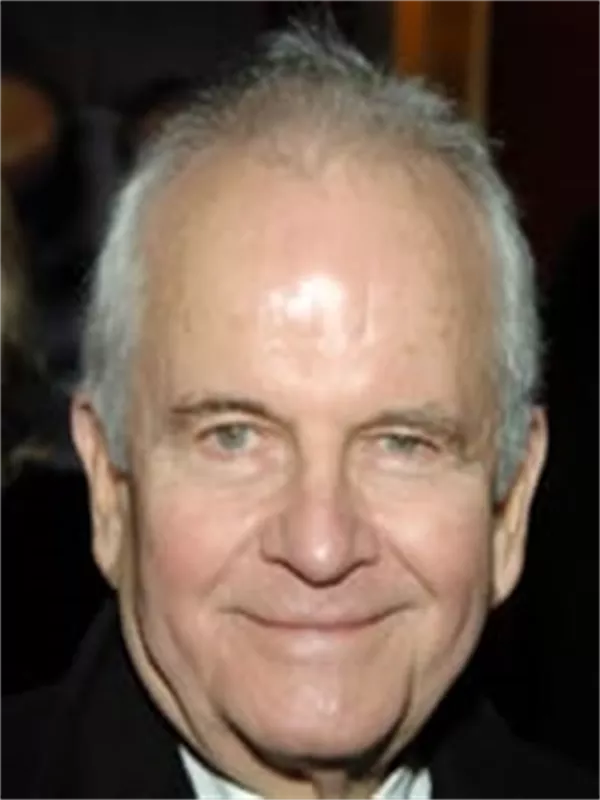 Ian Holm